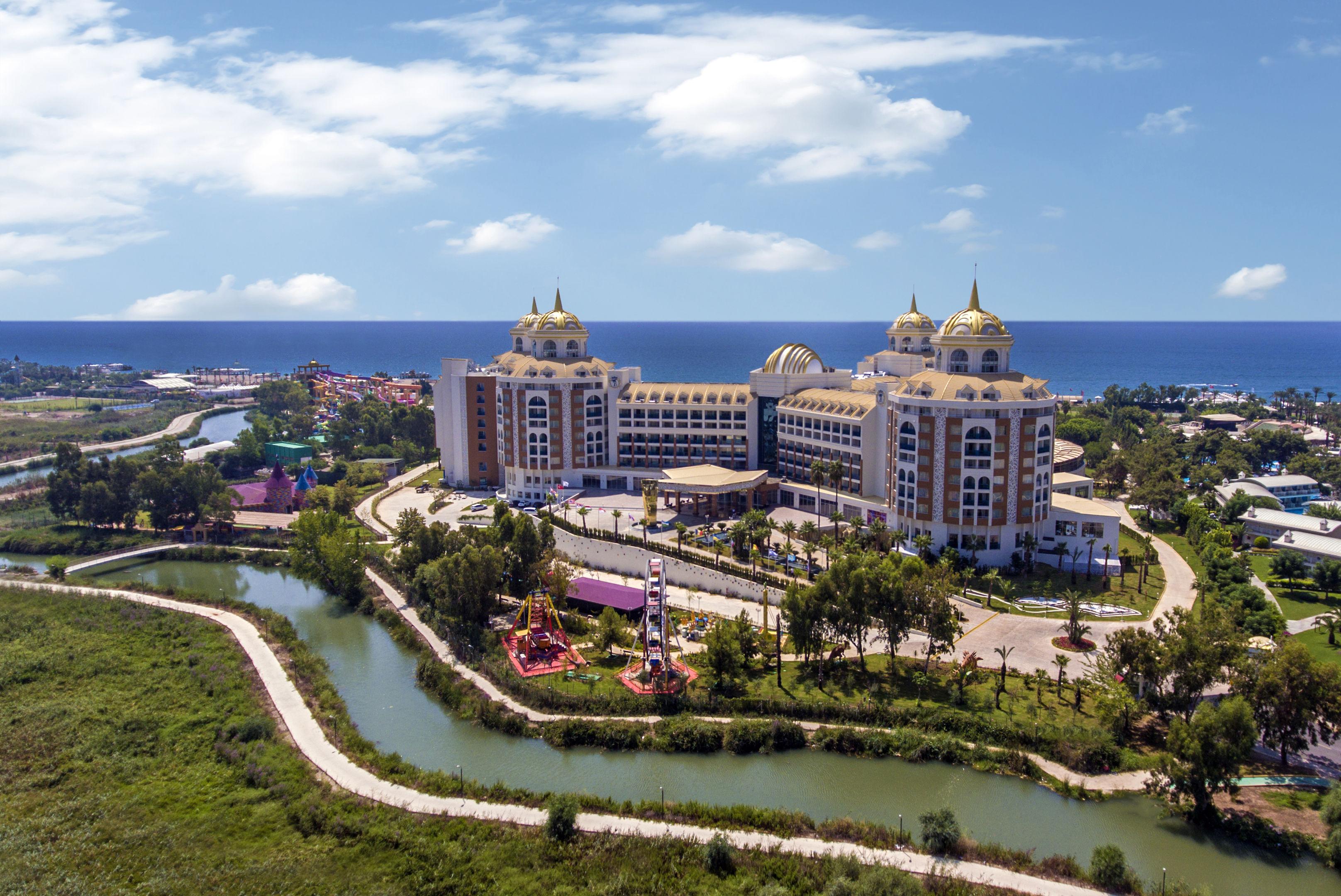 Delphin Be Grand Resort