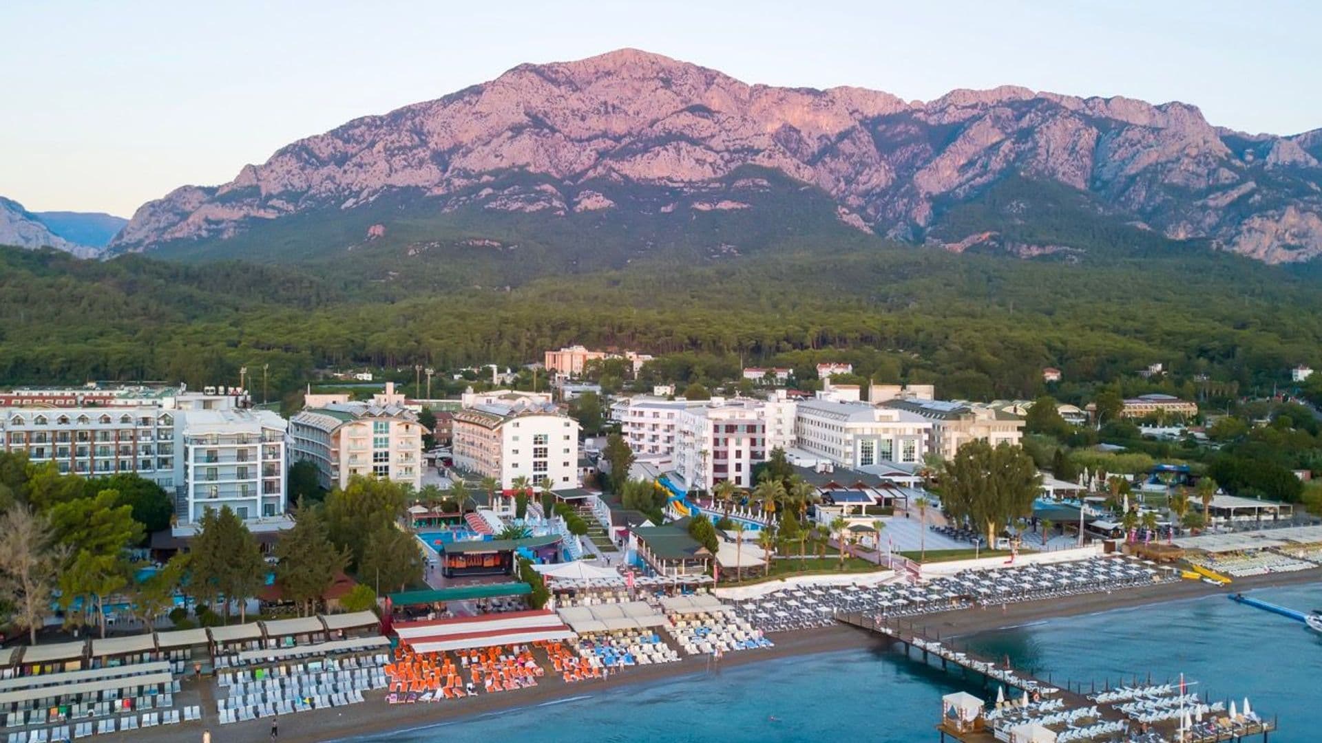 Armas Beach Hotel