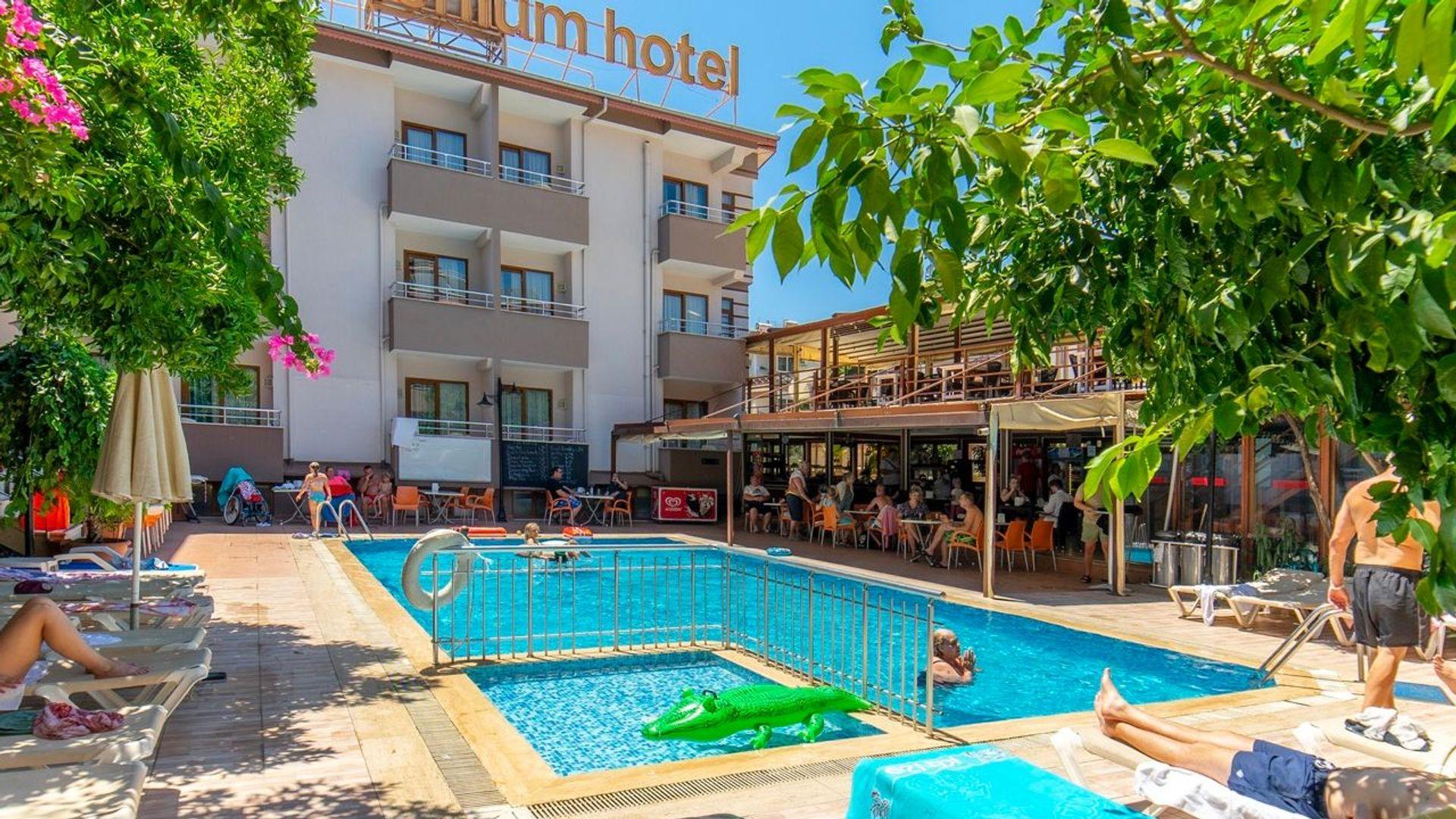 Selenium Hotel