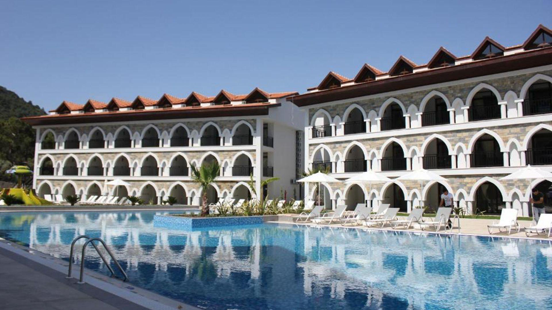 Ramada Resort By Wyndham Akbuk