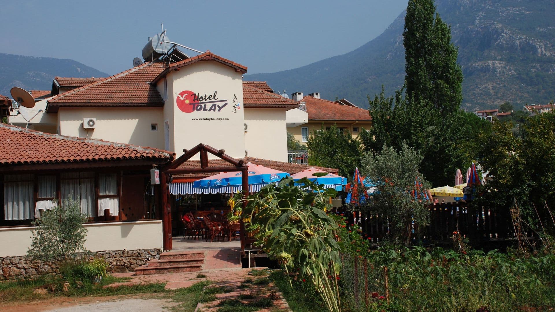 Tolay Hotel