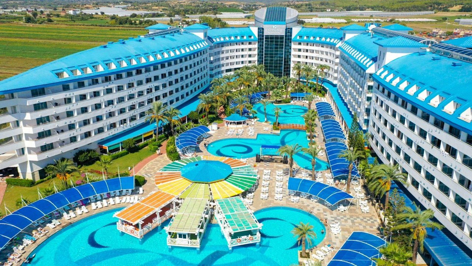 Crystal Admiral Resort Suites & Spa