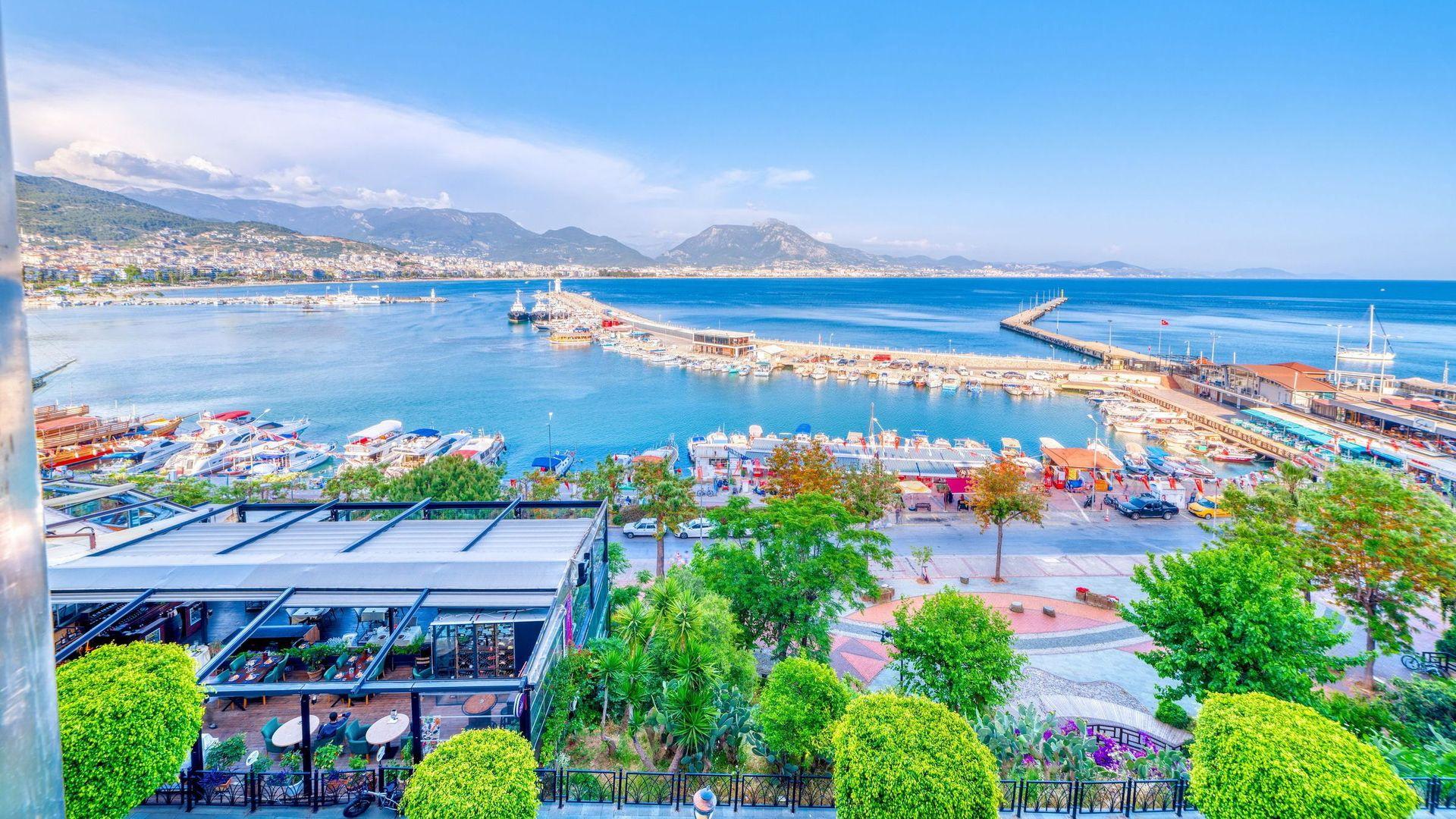 Numa Port Hotel