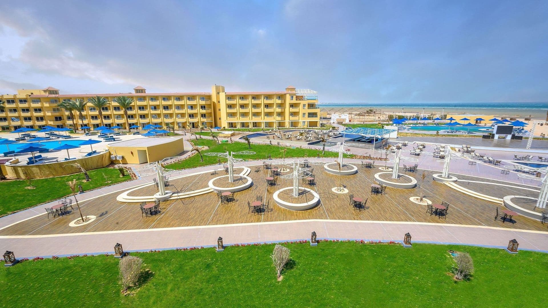 Amwaj Beach Club