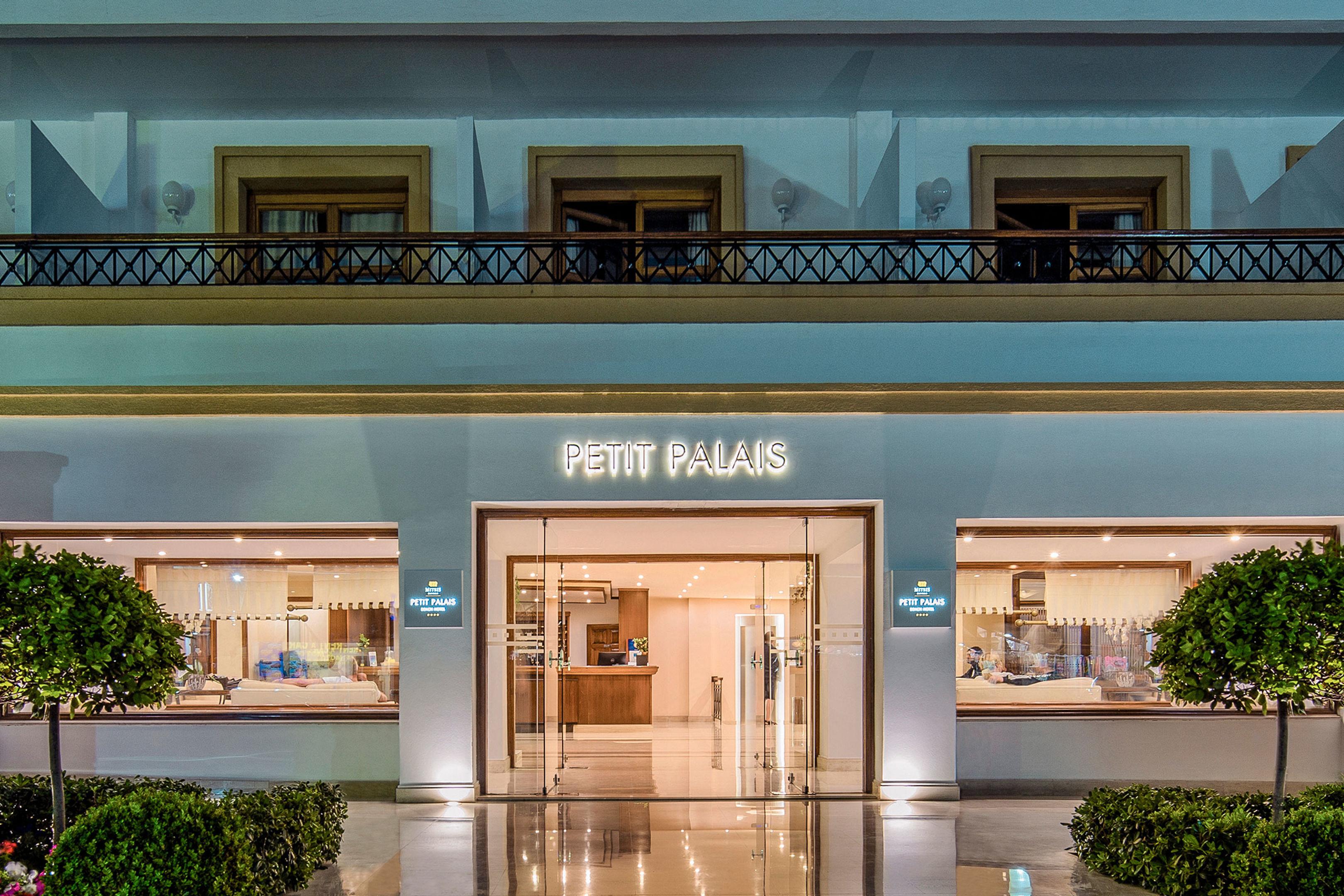 Mitsis Petit Palais Beach Hotel