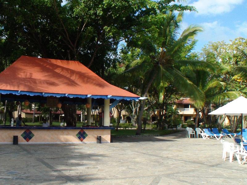 Fun Royale & Fun Tropical Beach Resort