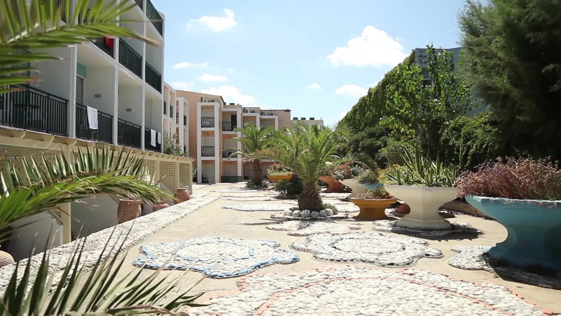 Golden Beach Hotel