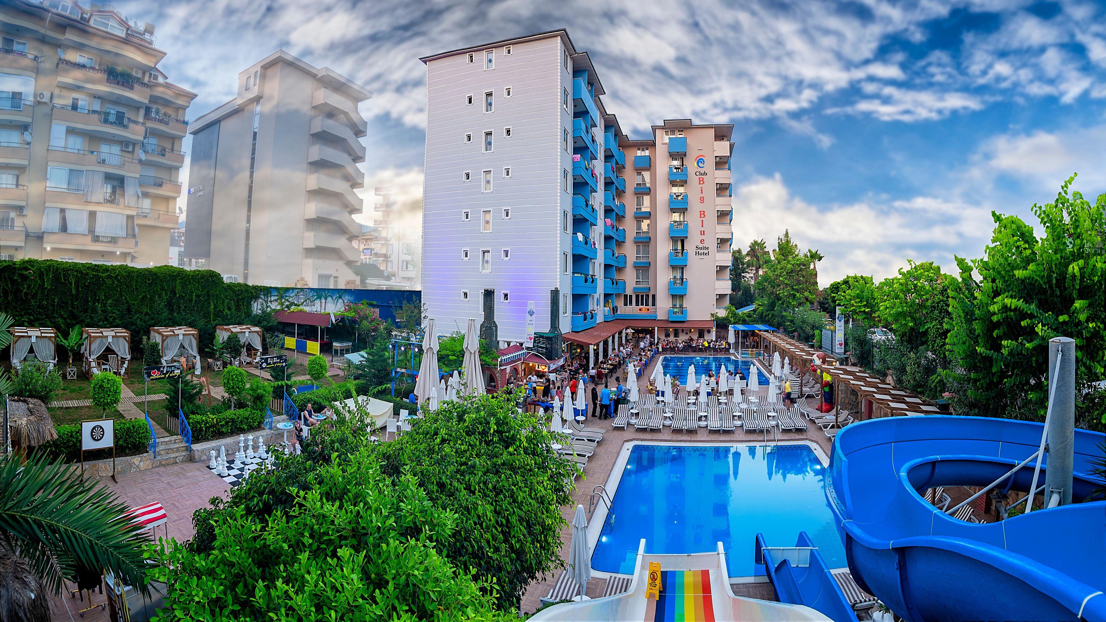 Club Big Blue Suite Hotel