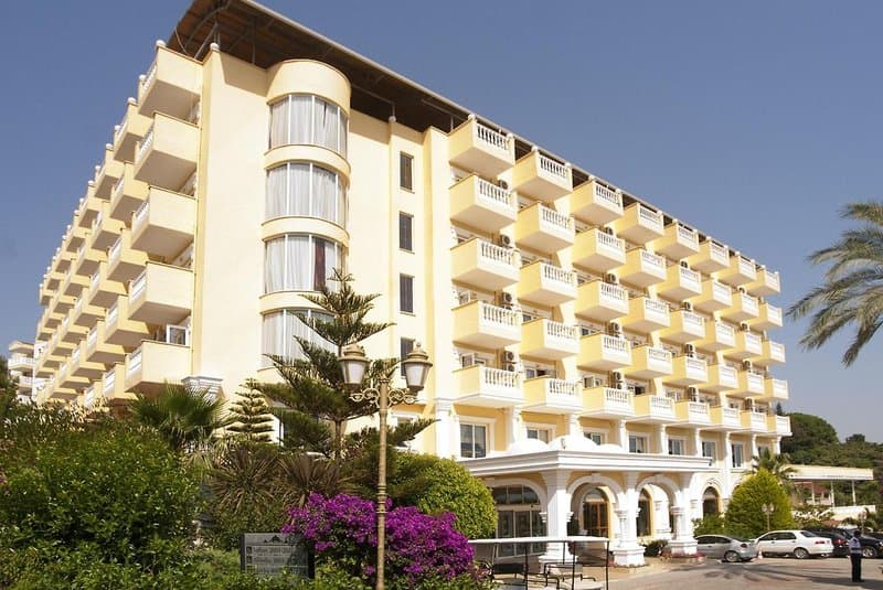 Fun Hill Resort Hotel