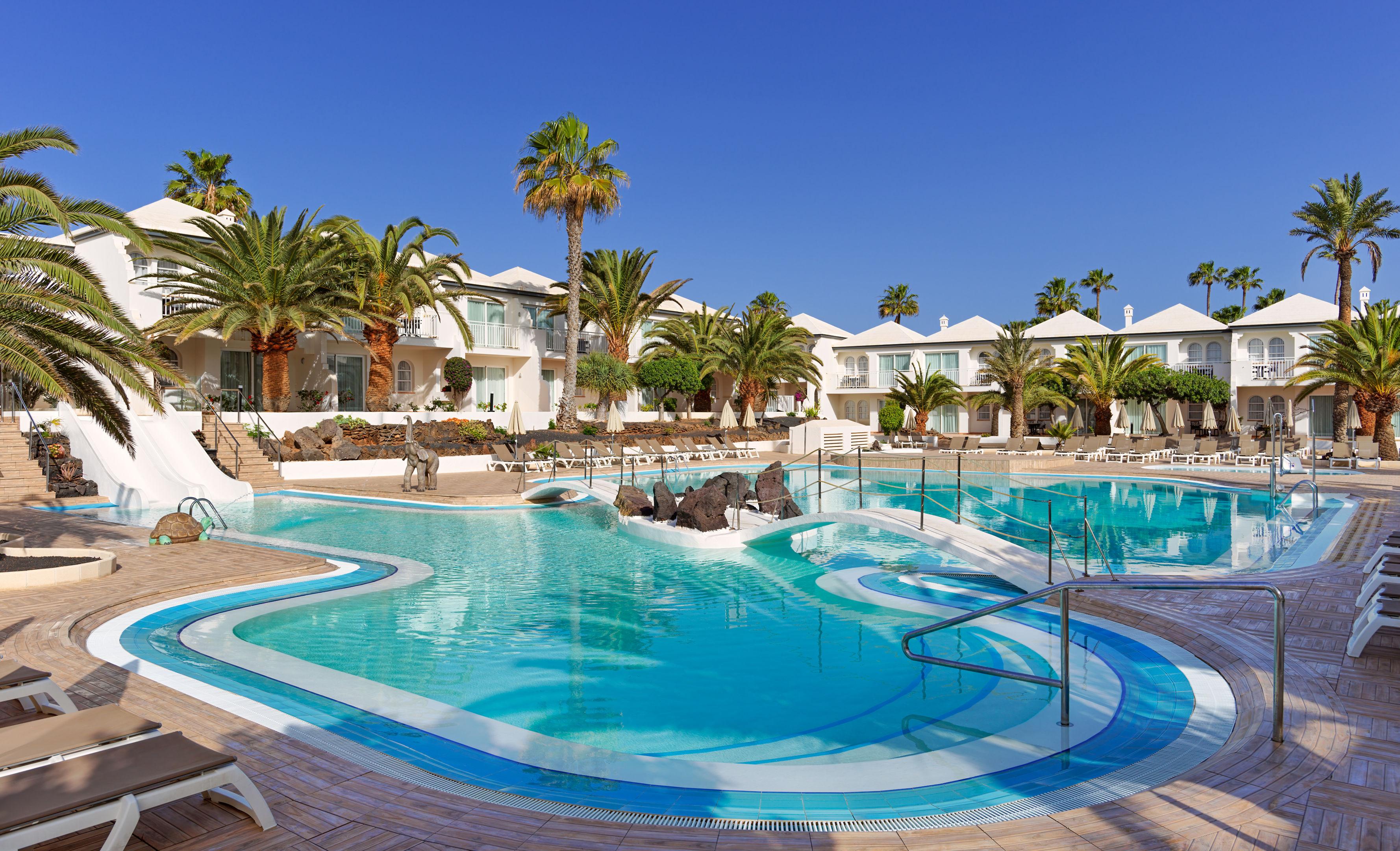 H 10 Ocean Suites