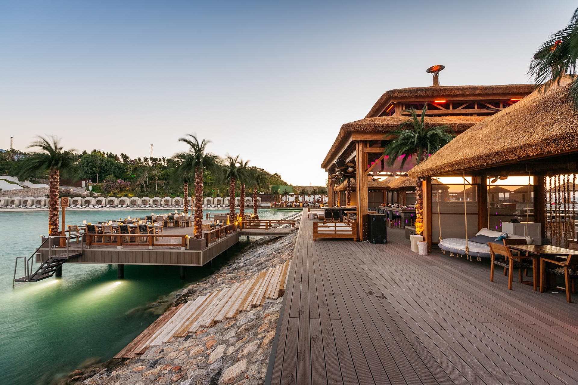 Cratos Premium Hotel & Casino