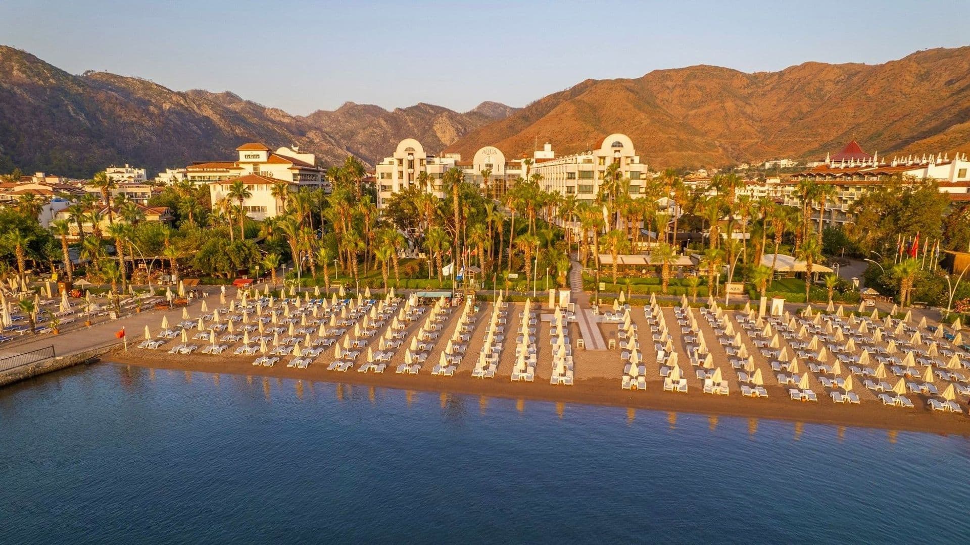 Aqua Hotel