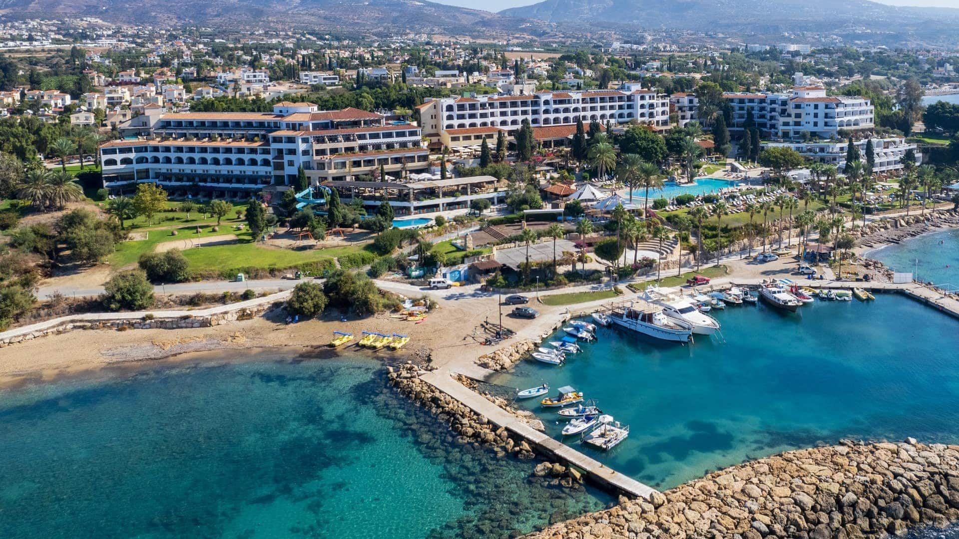 Coral Beach Hotel & Resort