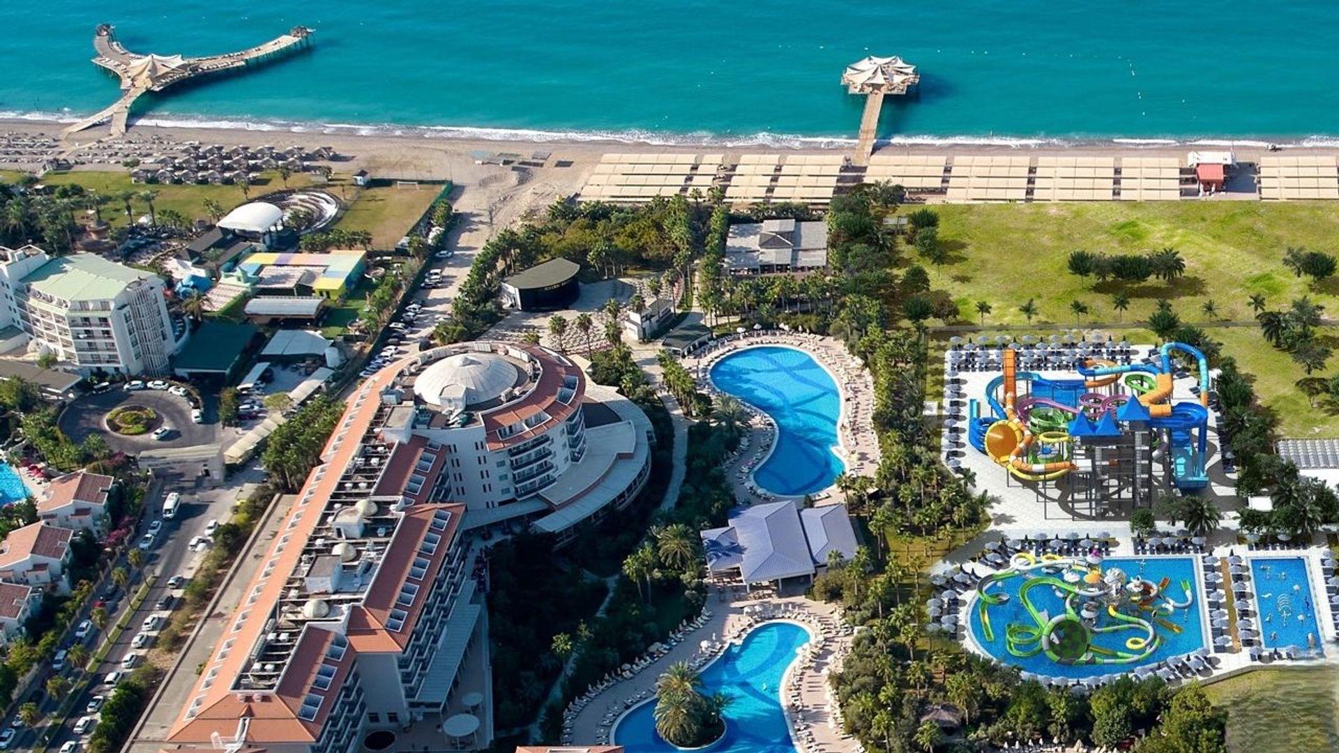 Seaden Sea World Resort & Spa