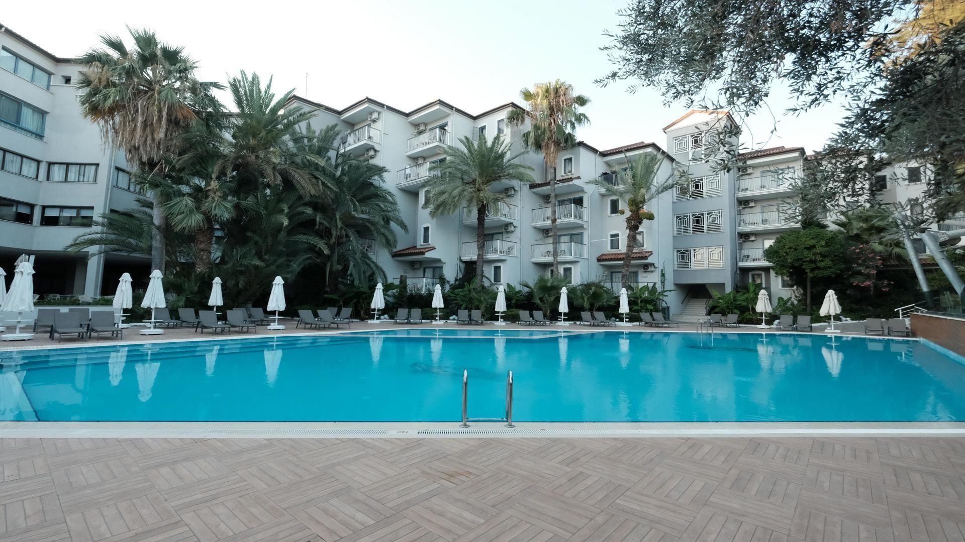 Paloma Marina Suites