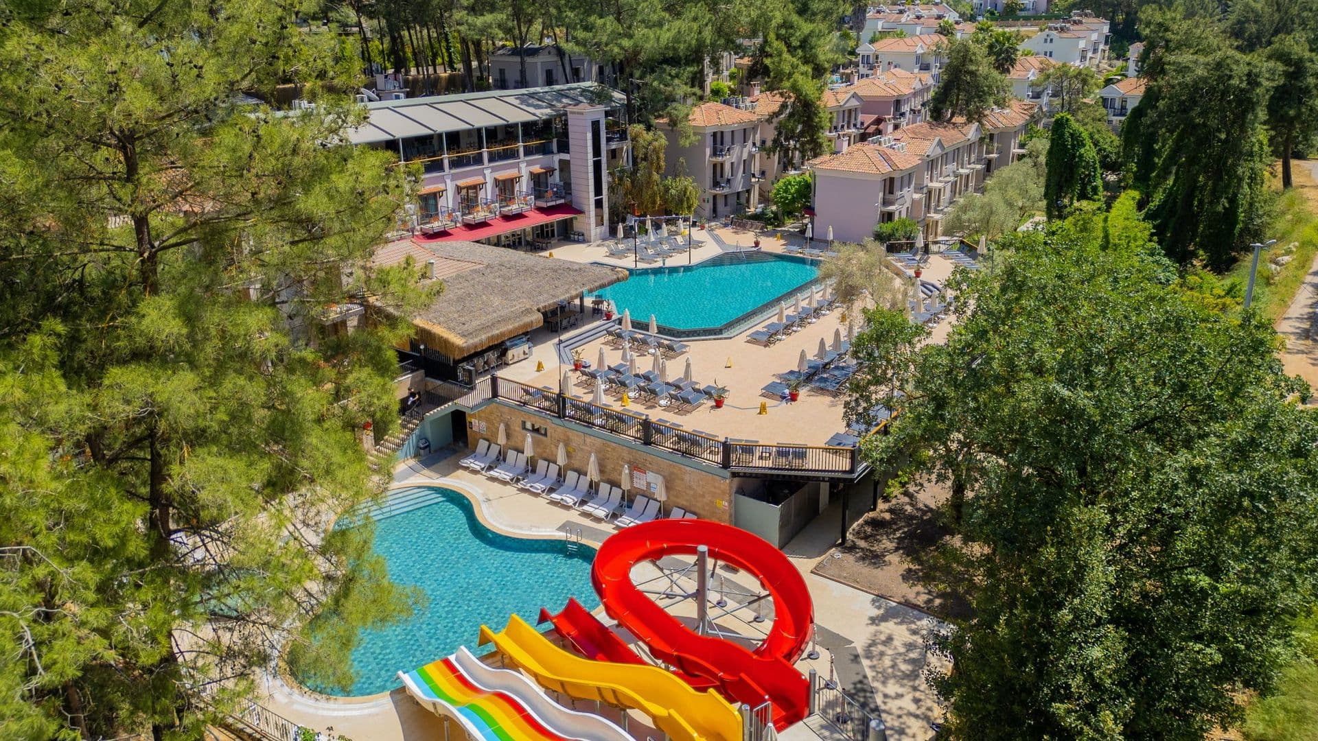Hotel Pine Valley