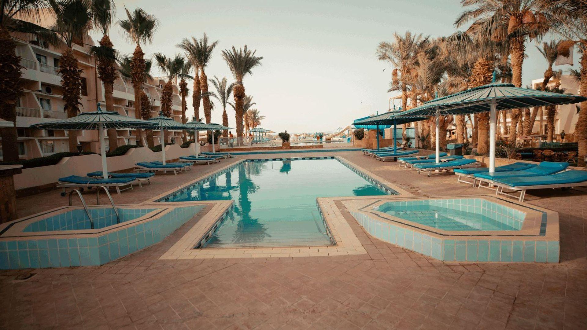 Empire Beach Resort Aquapark