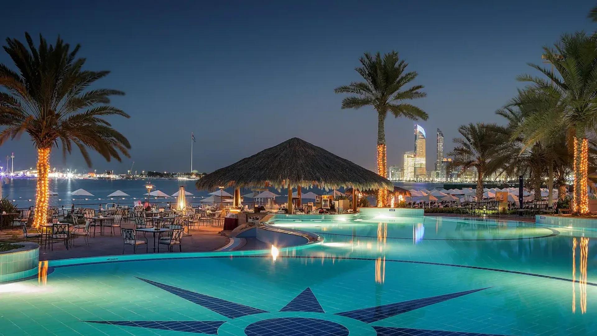 Radisson Blu Hotel Resort Abu Dhabi Corniche