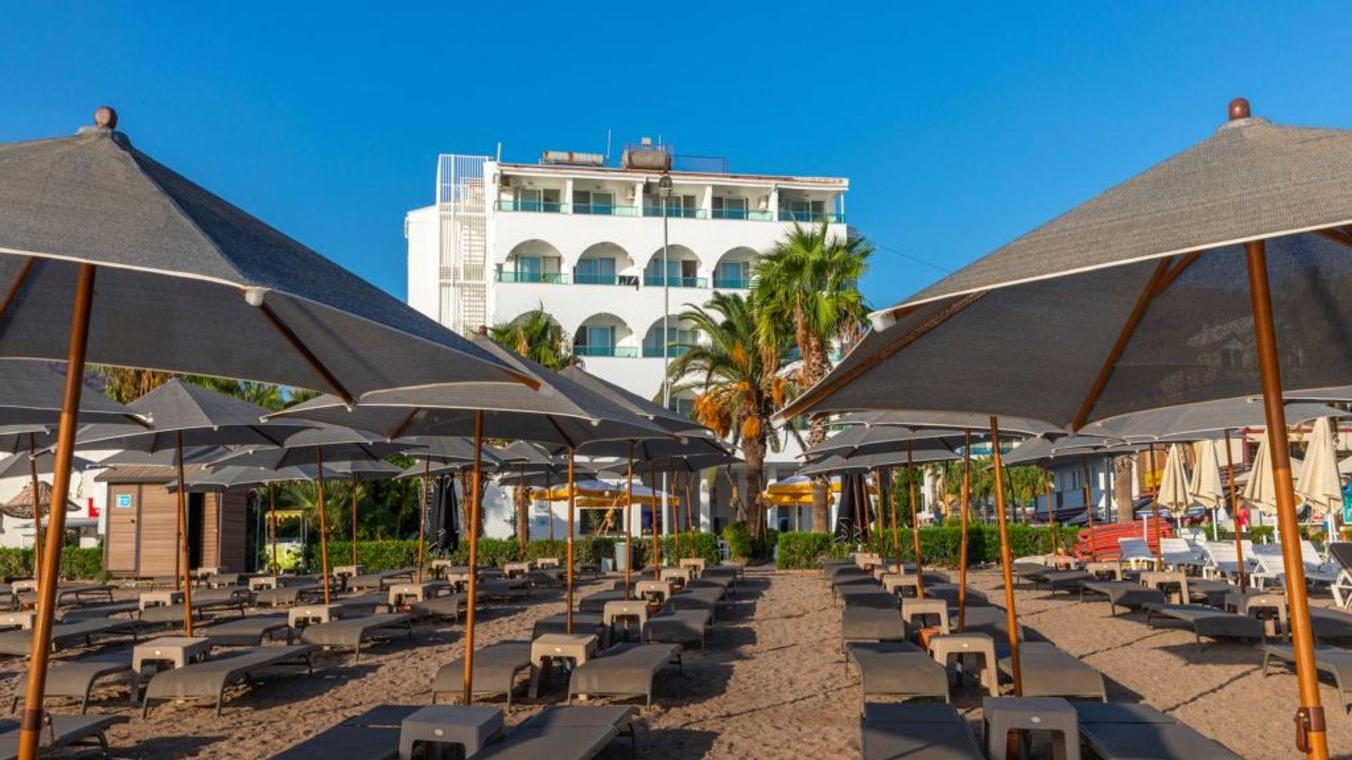 Contess By Faros Hotel