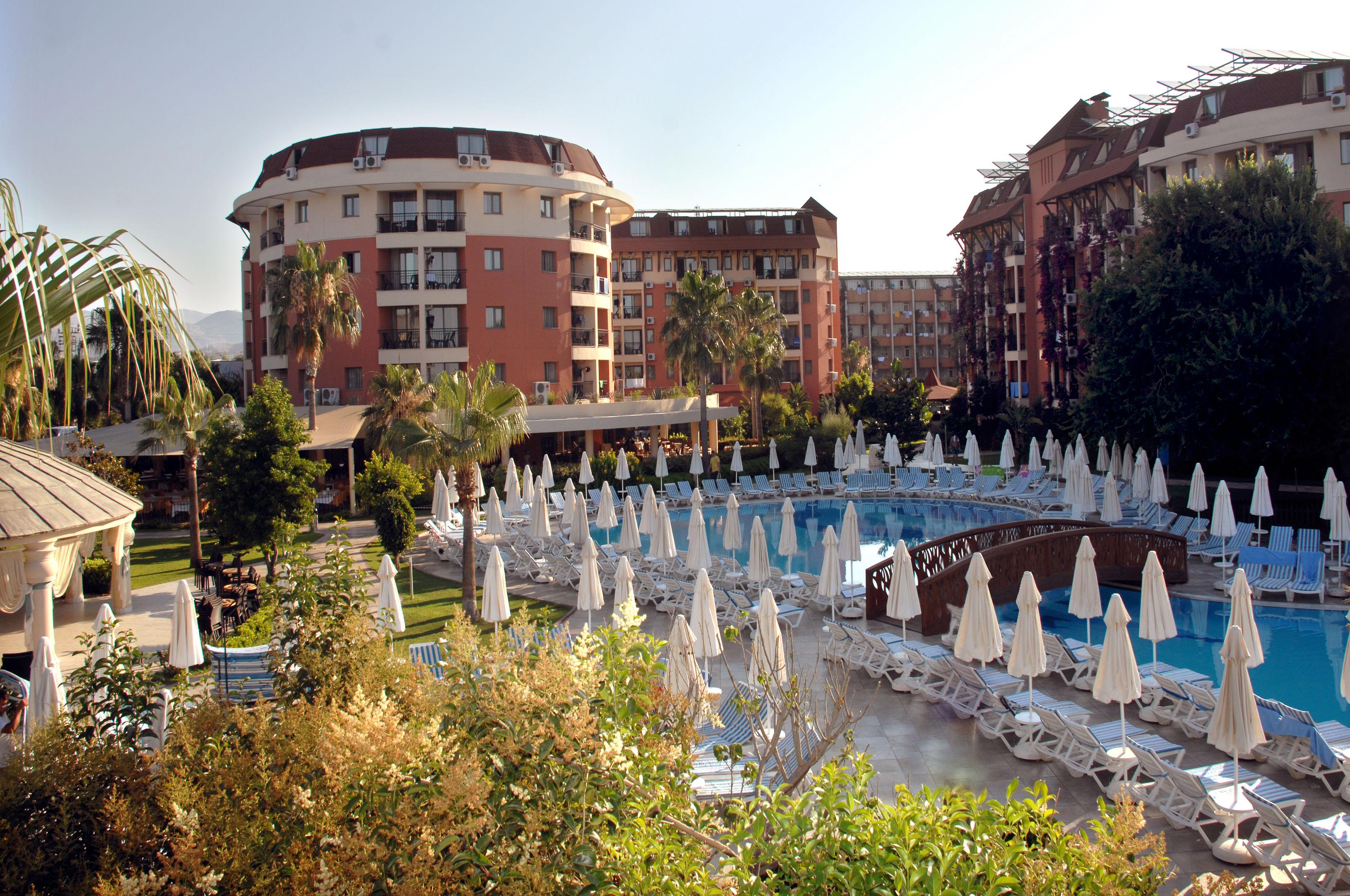 Palmeras Beach Hotel