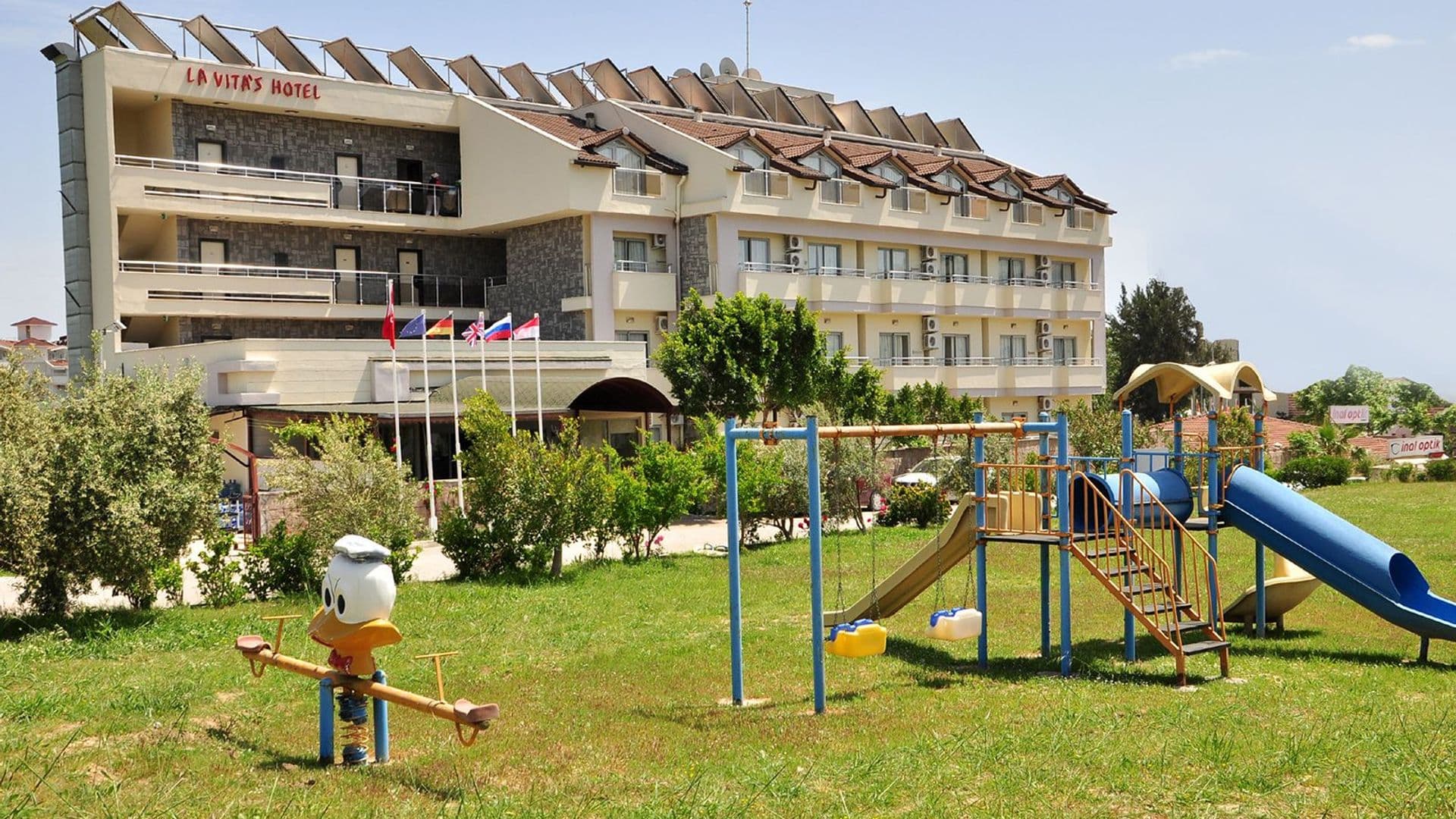 Lavitas Hotel