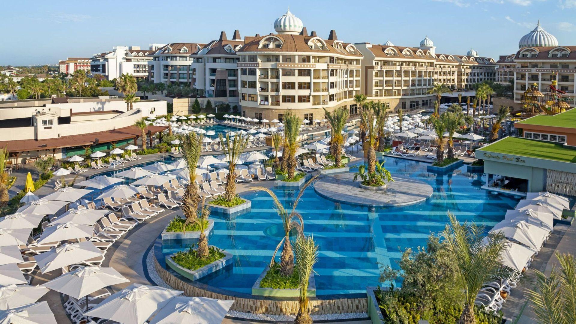 Kirman Belazur Resort & Spa