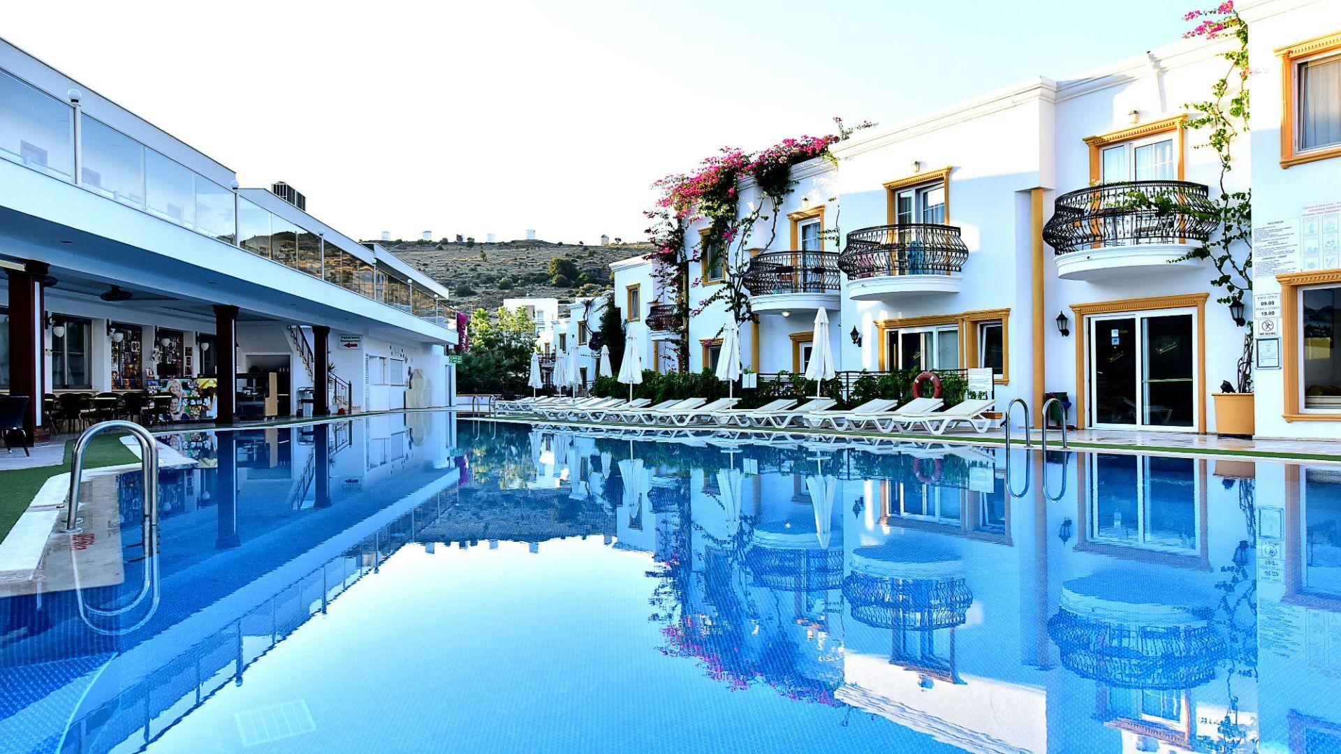 Tropicana Beach Hotel