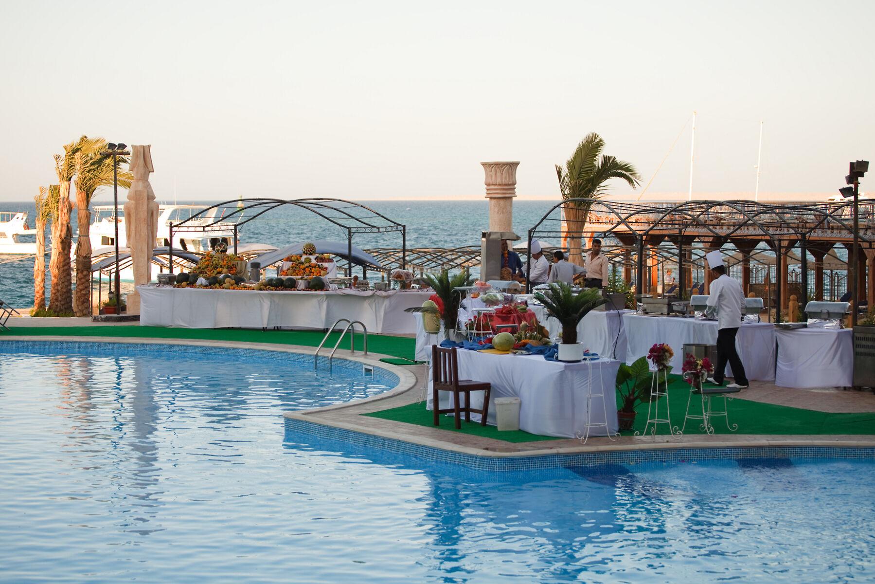 Sphinx Aqua Park Beach Resort
