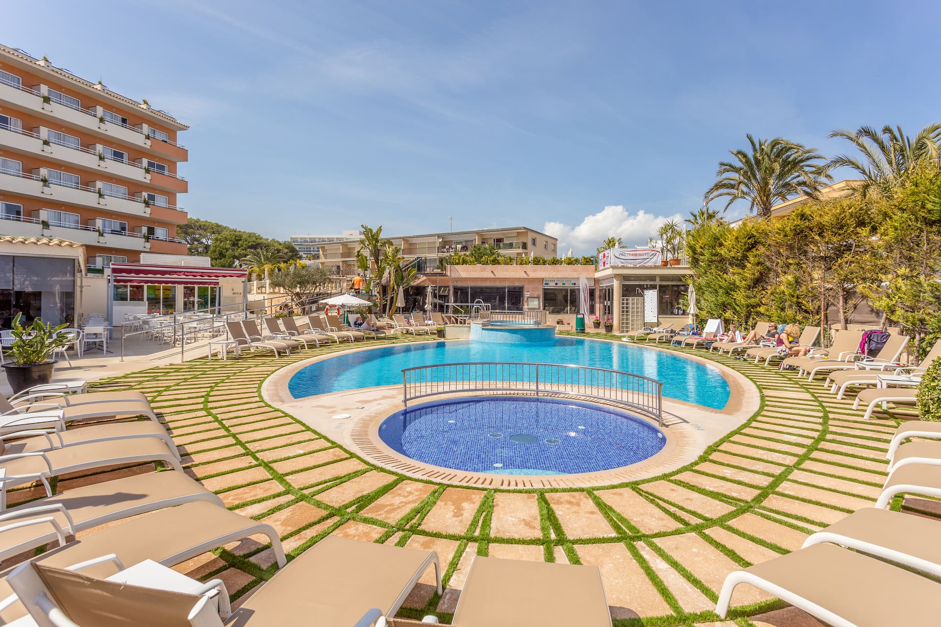 Ferrer Janeiro Hotel & Spa
