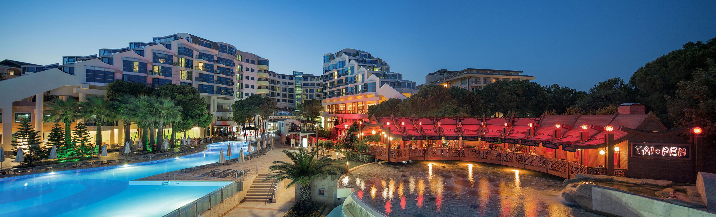 Cornelia De Luxe Resort