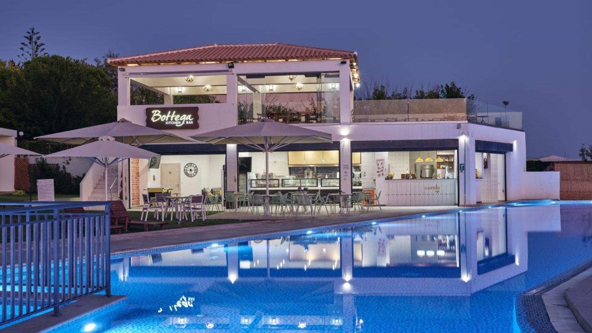 Cavo Orient Beach Hotel