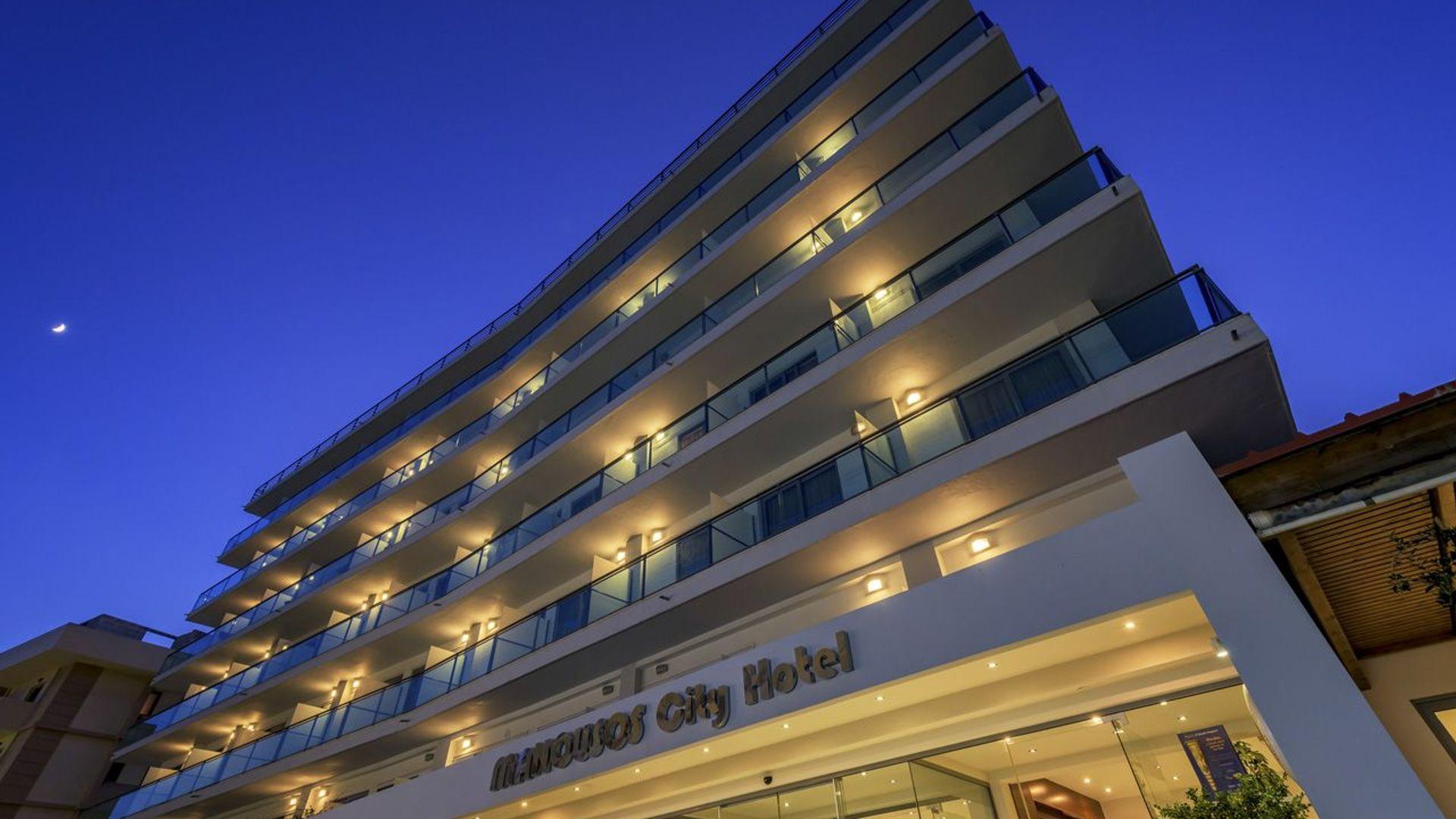 Manousos City Hotel